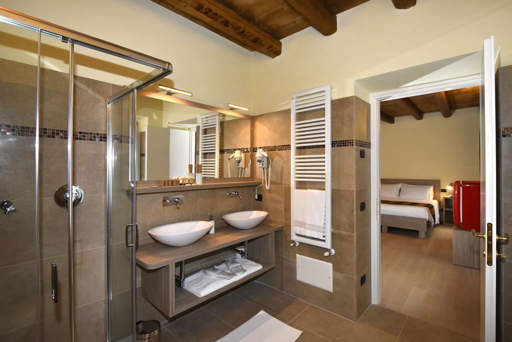 Hotel Le Palazzole Colà Esterno foto