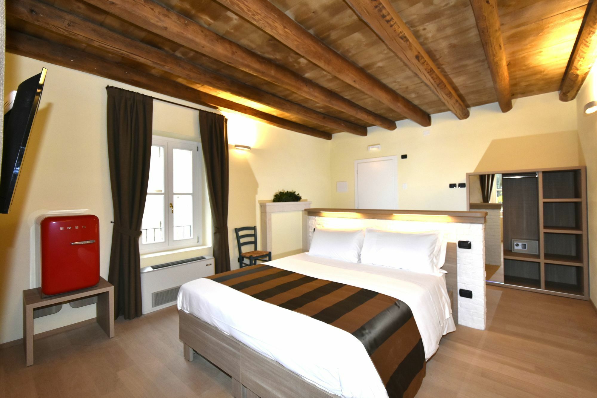 Hotel Le Palazzole Colà Esterno foto