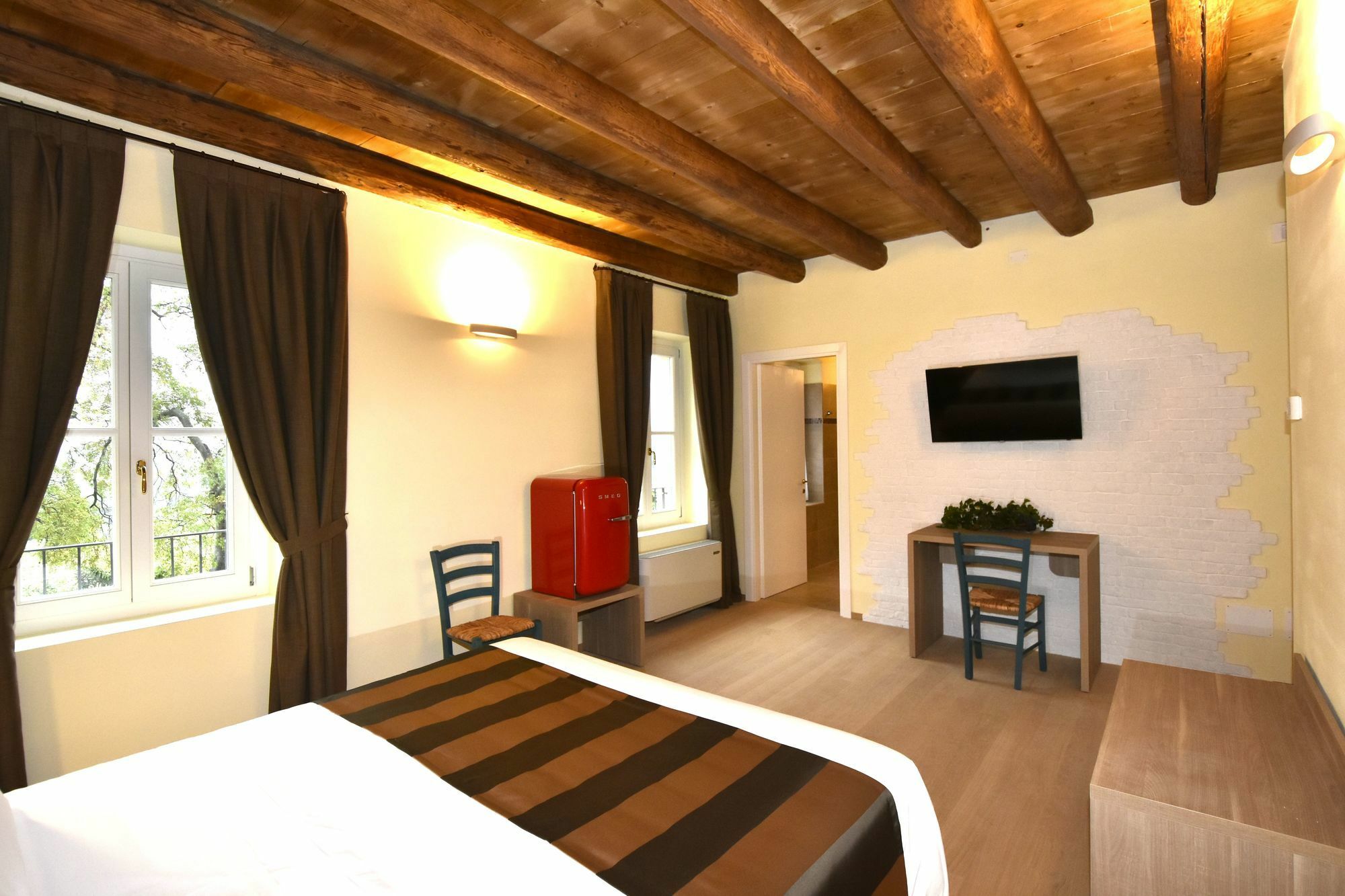 Hotel Le Palazzole Colà Esterno foto